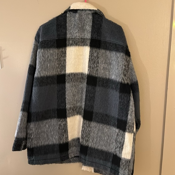 H&M Shacket - Plaid - Picture 5 of 6